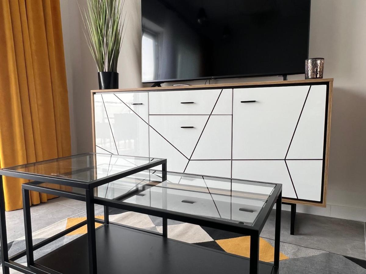 Apartament Premium Ze Zlota Wanna W Sypialni Widok Na Morze Dyskretny Taras Z Lozkiem - Baltyckie Sarbinowo 18 Eksteriør bilde