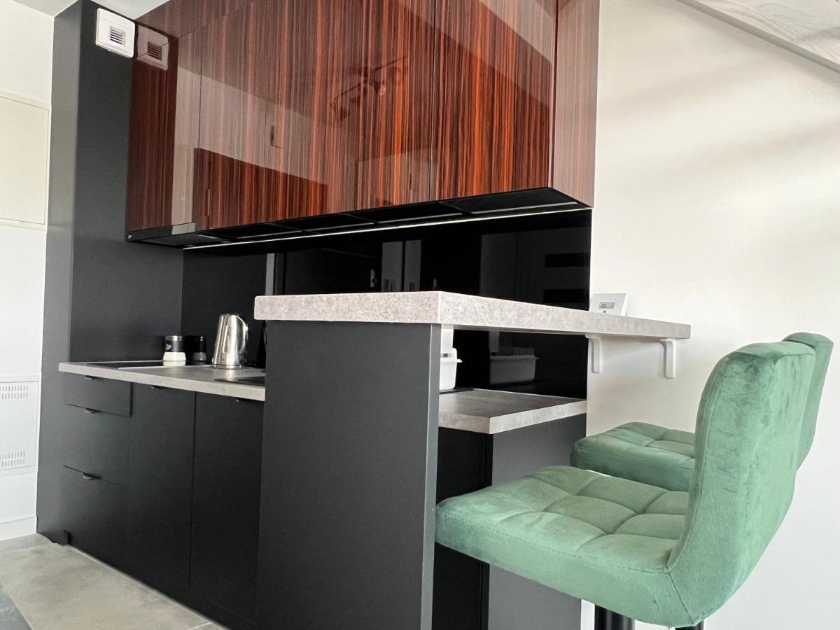 Apartament Premium Ze Zlota Wanna W Sypialni Widok Na Morze Dyskretny Taras Z Lozkiem - Baltyckie Sarbinowo 18 Eksteriør bilde